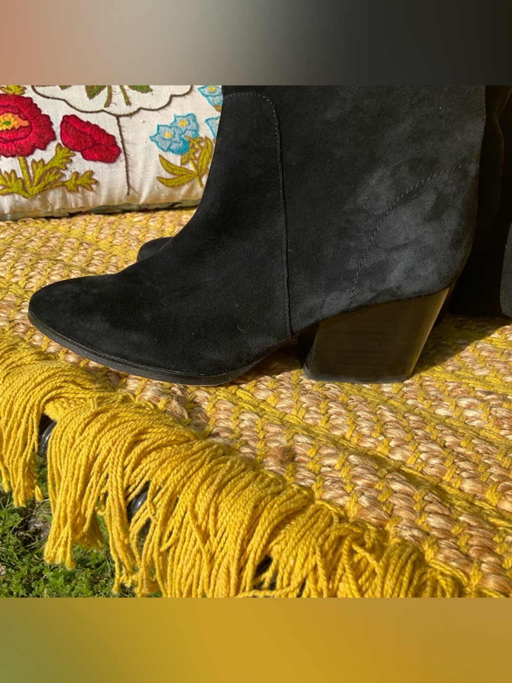 Vince Camuto Nestel Black Suede Knee High Boots Size 8 - Picture 7 of 11